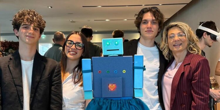 Robot IRIS del liceo Einstein di Molfetta